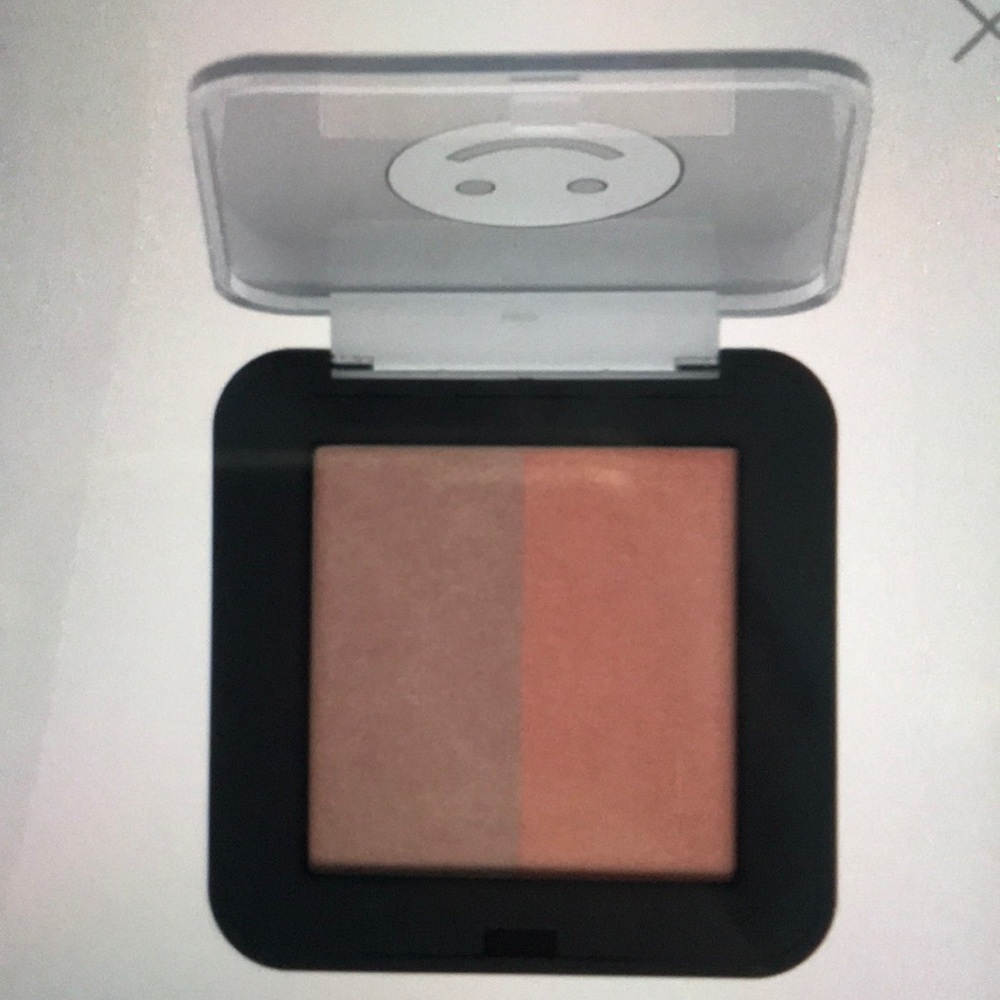 Creme shop It’s Albright “Angel face “ powder highlighter duo